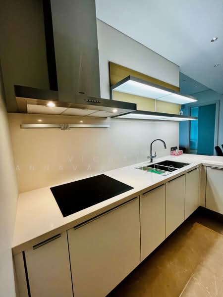 Sindhorn Residence, Bangkok, 54 Soi Ton Son, Lumphini, Pathum Wan, Bangkok, 2 Bedrooms, 112 sqm, Condo For Rent, by Vichai Annavakulthorn, 500497109 - DDproperty.com