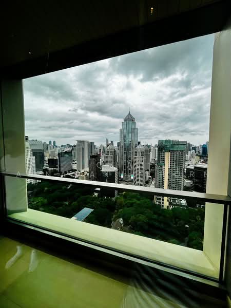 Sindhorn Residence, Bangkok, 54 Soi Ton Son, Lumphini, Pathum Wan, Bangkok, 2 Bedrooms, 112 sqm, Condo For Rent, by Vichai Annavakulthorn, 500497109 - DDproperty.com