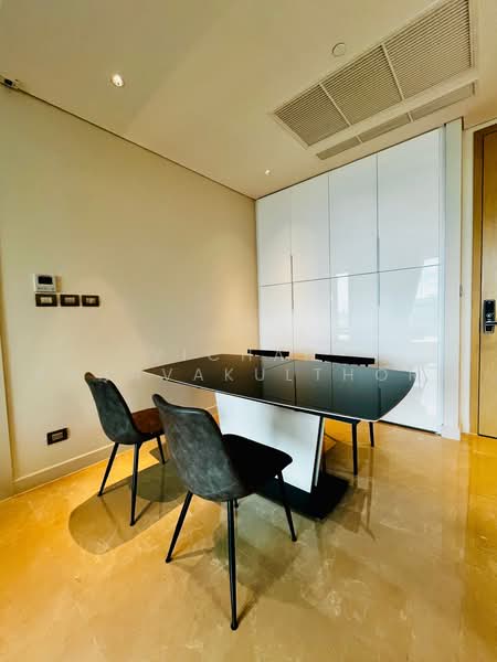 Sindhorn Residence : สินธร เรสซิเดนซ์ หลังสวน, กรุงเทพ, 54 ซอยต้นสน, ลุมพินี, ปทุมวัน, กรุงเทพ, 112 ตร.ม., คอนโด ให้เช่า, โดย Vichai Annavakulthorn, 500497109 - DDproperty.com