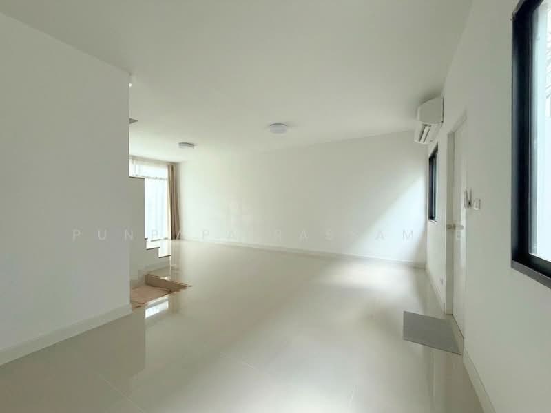 Grande Pleno Watcharapol-Sukhaphiban 5, Bangkok, Sukhapibal 5 Road, O-Ngoen, Sai Mai, Bangkok, 3 Bedrooms, 100 sqm, Townhouse For Sale, by Punpapa Rassamee, 500497114 - DDproperty.com