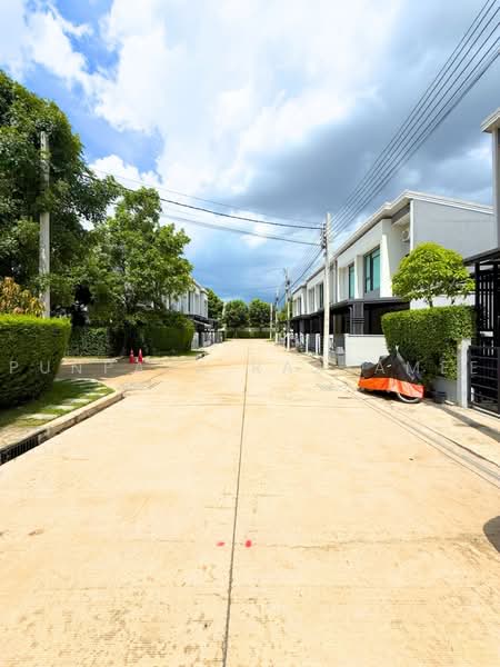 Grande Pleno Watcharapol-Sukhaphiban 5, Bangkok, Sukhapibal 5 Road, O-Ngoen, Sai Mai, Bangkok, 3 Bedrooms, 100 sqm, Townhouse For Sale, by Punpapa Rassamee, 500497114 - DDproperty.com