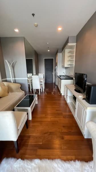 Ivy Sathorn 10, Bangkok, 88 Soi Sathorn 12, Sathorn Road, Silom, Bang Rak, Bangkok, 1 Bedroom, 41 sqm, Condo For Rent, by Vichai Annavakulthorn, 500497152 - DDproperty.com