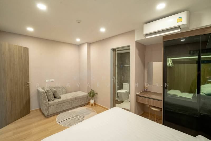 Lloyd Soonvijai-Thonglor, Bangkok, Soi Phetchaburi 47, Phetchaburi Road, Bang Kapi, Huai Khwang, Bangkok, 2 Bedrooms, 62 sqm, Condo For Rent, by Vichai Annavakulthorn, 500497197 - DDproperty.com