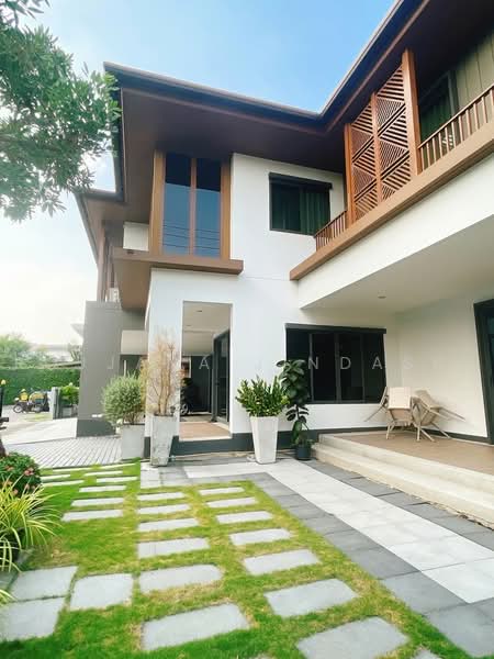 Burasiri Pattanakarn, Bangkok, New Pattanakarn Road, Prawet, Bangkok, 4 Bedrooms, 380 sqm, Single Detached House For Sale, by Rojjana Jindasri, 500497267 - DDproperty.com