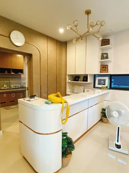 Burasiri Pattanakarn, Bangkok, New Pattanakarn Road, Prawet, Bangkok, 4 Bedrooms, 380 sqm, Single Detached House For Sale, by Rojjana Jindasri, 500497267 - DDproperty.com