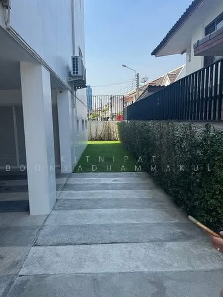 undefined, Bangkok, Phlapphla, Wang Thonglang, Bangkok, 3 Bedrooms, 54 sqm, Single Detached House For Sale, by Kitnipat Boonyadhammakul, 500497304 - DDproperty.com