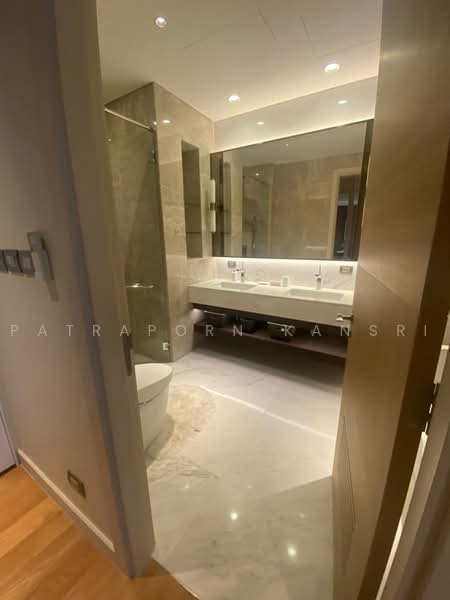 Sindhorn Residence, Bangkok, 54 Soi Ton Son, Lumphini, Pathum Wan, Bangkok, 3 Bedrooms, 195 sqm, Condo For Rent, by Patraporn Kansri, 500497326 - DDproperty.com