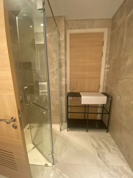 Sindhorn Residence, Bangkok, 54 Soi Ton Son, Lumphini, Pathum Wan, Bangkok, 3 Bedrooms, 195 sqm, Condo For Rent, by Patraporn Kansri, 500497326 - DDproperty.com