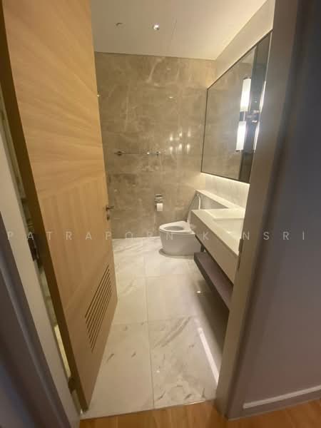 Sindhorn Residence : สินธร เรสซิเดนซ์ หลังสวน, กรุงเทพ, 54 ซอยต้นสน, ลุมพินี, ปทุมวัน, กรุงเทพ, 195 ตร.ม., คอนโด ให้เช่า, โดย Patraporn Kansri, 500497326 - DDproperty.com