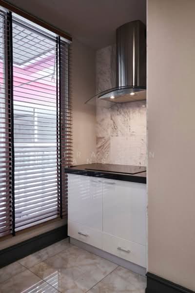 Pathumwan Resort, Bangkok, Phayathai Road, Thanon Phaya Thai, Ratchathewi, Bangkok, 1 Bedroom, 60 sqm, Condo For Sale, by Patraporn Kansri, 500497377 - DDproperty.com