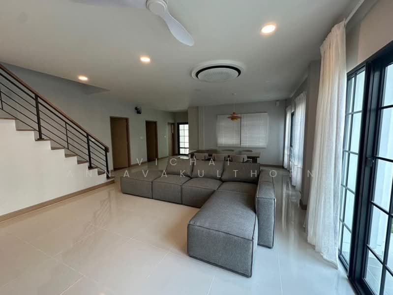 Centro Bangna, Samut Prakan, 111 Soi 3, Bang Kaeo, Bang Plee, Samut Prakan, 4 Bedrooms, 265 sqm, Single Detached House For Rent, by Vichai Annavakulthorn, 500497390 - DDproperty.com