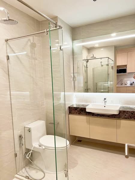 Noble State 39, Bangkok, 35 Soi Sukhumvit 39, Khlong Tan Nua, Watthana, Bangkok, 1 Bedroom, 30 sqm, Condo For Rent, by Vichai Annavakulthorn, 500497418 - DDproperty.com