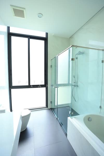 Vana Residence Sukhumvit 26, Bangkok, 38 Soi Attrakravee1, Sukhumvit 26 Road, Khong Tan, Khlong Toei, Bangkok, 3 Bedrooms, 205 sqm, Apartment For Rent, by Patraporn Kansri, 500497419 - DDproperty.com