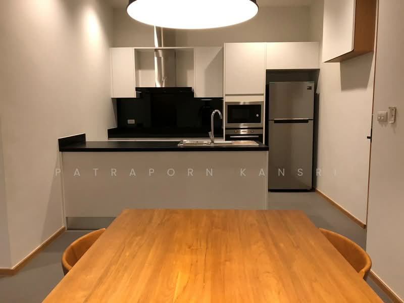 Vana Residence Sukhumvit 26, Bangkok, 38 Soi Attrakravee1, Sukhumvit 26 Road, Khong Tan, Khlong Toei, Bangkok, 2 Bedrooms, 99 sqm, Apartment For Rent, by Patraporn Kansri, 500497423 - DDproperty.com