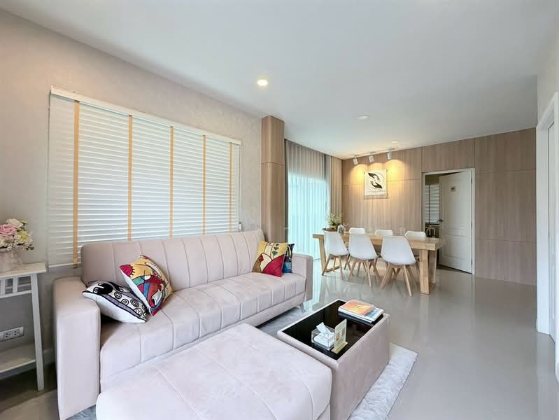 Centro Rama 9-Motorway, Bangkok, Rural Development 3 Road, Khlong Song Ton Nun, Lat Krabang, Bangkok, 4 Bedrooms, 164 sqm, Single Detached House For Sale, by คุณ จิดาภา พันธุกุล (แอม), 500497437 - DDproperty.com