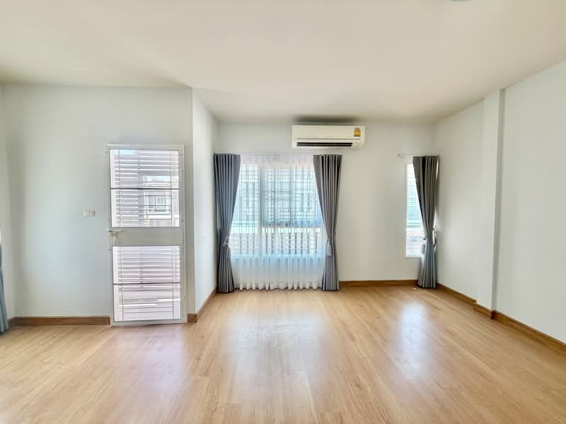 Arinsiri Sukhumvit, Chon Buri (Pattaya), สุขุมวิท, Saen Suk, Muang Chon Buri, Chon Buri (Pattaya), 3 Bedrooms, 100 sqm, Townhouse For Sale, by Paula ., 500497454 - DDproperty.com