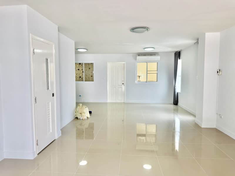 Arinsiri Sukhumvit, Chon Buri (Pattaya), สุขุมวิท, Saen Suk, Muang Chon Buri, Chon Buri (Pattaya), 3 Bedrooms, 100 sqm, Townhouse For Sale, by Paula ., 500497454 - DDproperty.com