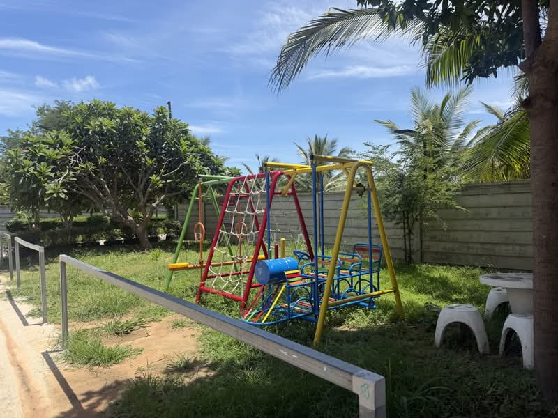 Arinsiri Sukhumvit, Chon Buri (Pattaya), สุขุมวิท, Saen Suk, Muang Chon Buri, Chon Buri (Pattaya), 3 Bedrooms, 100 sqm, Townhouse For Sale, by Paula ., 500497454 - DDproperty.com