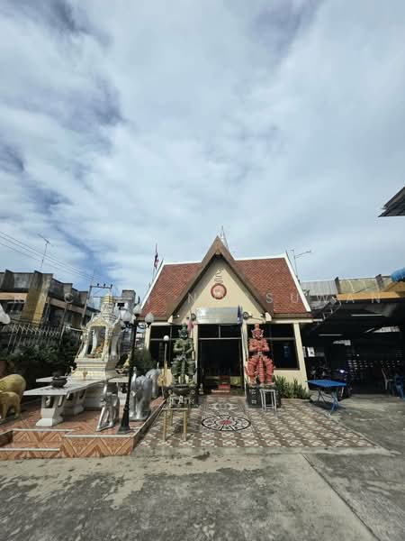 sale! Large 2-story detached house with a spacious 1 rai 3.2 square wa land plot in Thung Sao, Songkhla, Hat-Yai, Hat Yai, Songkhla, 7 Bedrooms, 1,613 sqm, Single Detached House For Sale, by Rachen Nopsuwan, 500497544 - DDproperty.com