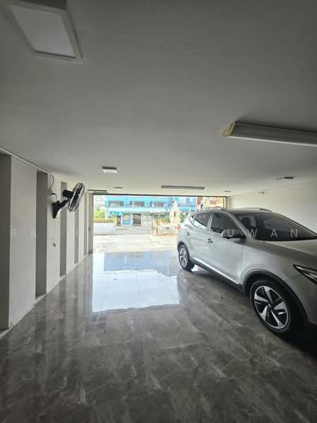 sale! Large 2-story detached house with a spacious 1 rai 3.2 square wa land plot in Thung Sao, Songkhla, Hat-Yai, Hat Yai, Songkhla, 7 Bedrooms, 1,613 sqm, Single Detached House For Sale, by Rachen Nopsuwan, 500497544 - DDproperty.com