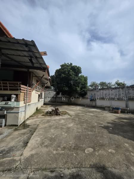 sale! Large 2-story detached house with a spacious 1 rai 3.2 square wa land plot in Thung Sao, Songkhla, Hat-Yai, Hat Yai, Songkhla, 7 Bedrooms, 1,613 sqm, Single Detached House For Sale, by Rachen Nopsuwan, 500497544 - DDproperty.com