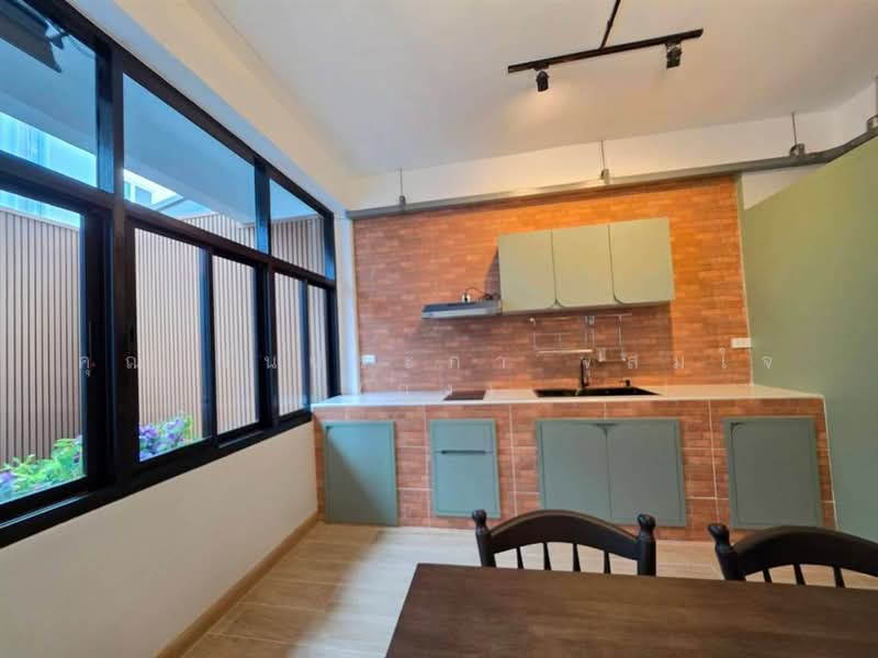 สินพัฒนาธานี ซอยเทศบาลสงเคราะห์1, Bangkok, ถนนประชาชื่น, Lat Yao, Chatuchak, Bangkok, 2 Bedrooms, 130 sqm, Townhouse For Sale, by คุณ วันประภา จุสมใจ (กุ้ง), 500497561 - DDproperty.com