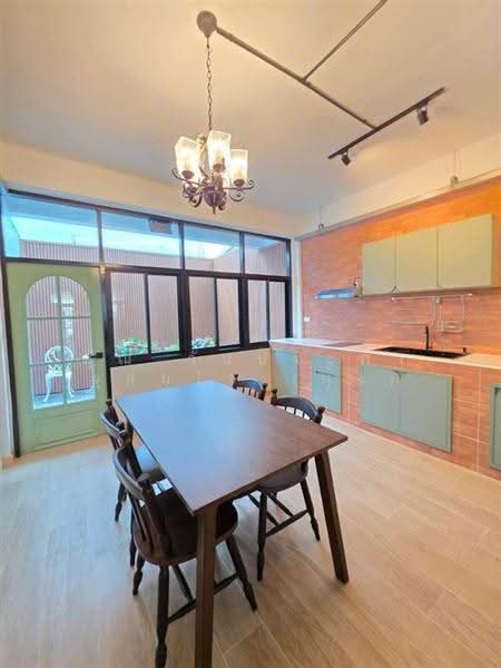สินพัฒนาธานี ซอยเทศบาลสงเคราะห์1, Bangkok, ถนนประชาชื่น, Lat Yao, Chatuchak, Bangkok, 2 Bedrooms, 130 sqm, Townhouse For Sale, by คุณ วันประภา จุสมใจ (กุ้ง), 500497561 - DDproperty.com