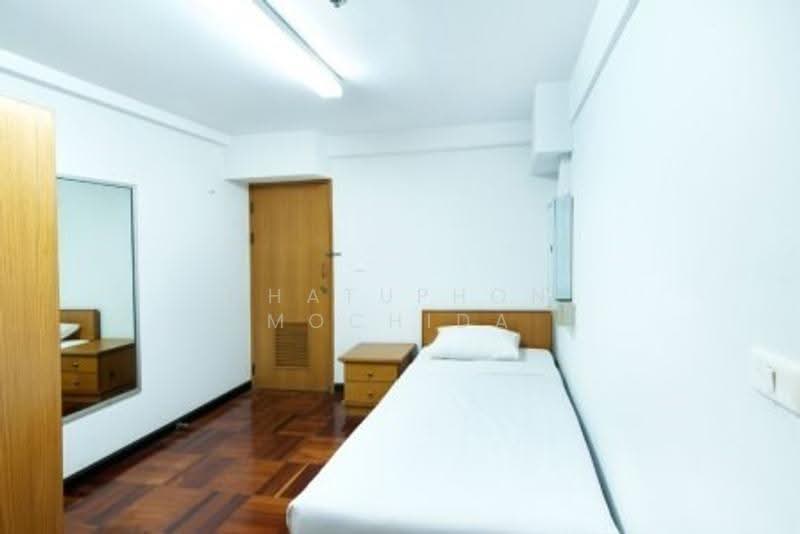 Centre Point Residence Phromphong, Bangkok, Soi Sukhumvit 39, Khlong Tan Nua, Watthana, Bangkok, 4 Bedrooms, 325 sqm, Apartment For Rent, by Chatuphon Mochida, 500497576 - DDproperty.com