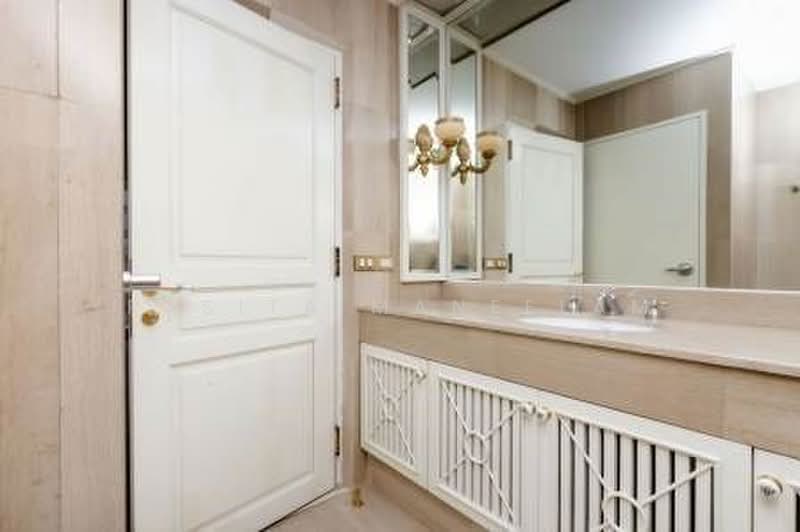 Langsuan Ville, Bangkok, 50 Soi Langsuan, Lumphini, Pathum Wan, Bangkok, 3 Bedrooms, 242 sqm, Condo For Rent, by Rasita Maneelam, 500497582 - DDproperty.com