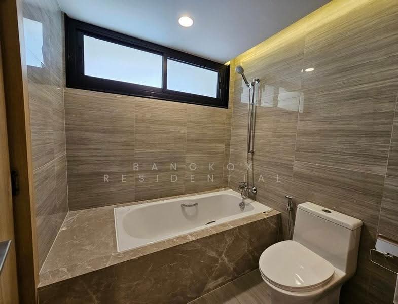 Phirom Garden Residence, Bangkok, Soi Sukhumvit 41, Khlong Tan Nua, Watthana, Bangkok, 4 Bedrooms, 320 sqm, Apartment For Rent, by Bangkok Residential, 500497643 - DDproperty.com