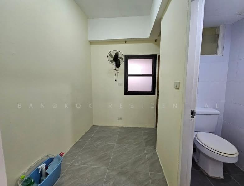 Phirom Garden Residence, Bangkok, Soi Sukhumvit 41, Khlong Tan Nua, Watthana, Bangkok, 4 Bedrooms, 320 sqm, Apartment For Rent, by Bangkok Residential, 500497643 - DDproperty.com