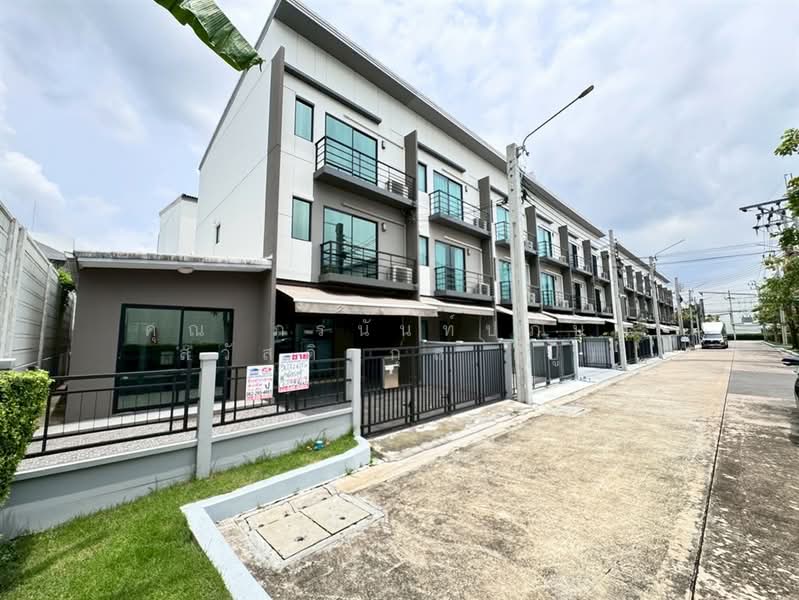 Baan Klang Muang Ratchaphruek-Rama 5, Nonthaburi, Soi Bang Phai 21, Nakhon In Road, Bang Phai, Muang Nonthaburi, Nonthaburi, 3 Bedrooms, 141 sqm, Townhouse For Sale, by คุณ ภรนันท์ปภัษฬ์ สวัสดิยกุล (ปู), 500497680 - DDproperty.com