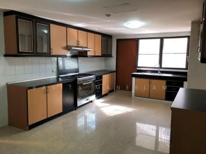 Asa Garden, Bangkok, 46-48 Soi Sukhumvit 24, Khong Tan, Khlong Toei, Bangkok, 3 Bedrooms, 300 sqm, Apartment For Rent, by Rasita Maneelam, 500497715 - DDproperty.com