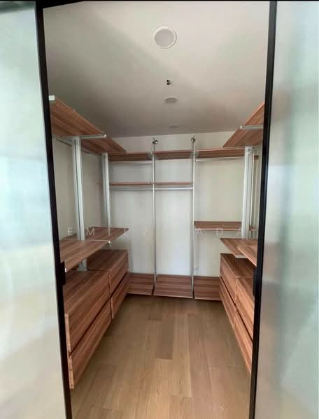 The Empire Place, Bangkok, 88 Narathiwatratchanakharin Road, Thung Maha Mek, Sathon, Bangkok, 3 Bedrooms, 183 sqm, Condo For Rent, by Emily Bada, 500497790 - DDproperty.com