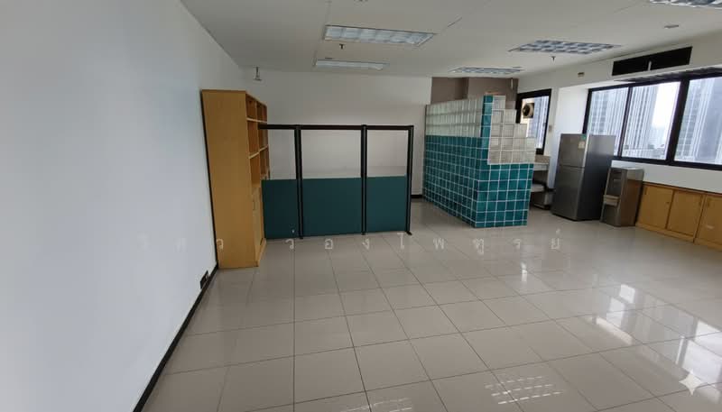 Modern Town, Bangkok, เอกมัย, Khlong Tan Nua, Watthana, Bangkok, , 61 sqm, Office Space For Sale, by วิศว ว่องไพฑูรย์, 500497792 - DDproperty.com