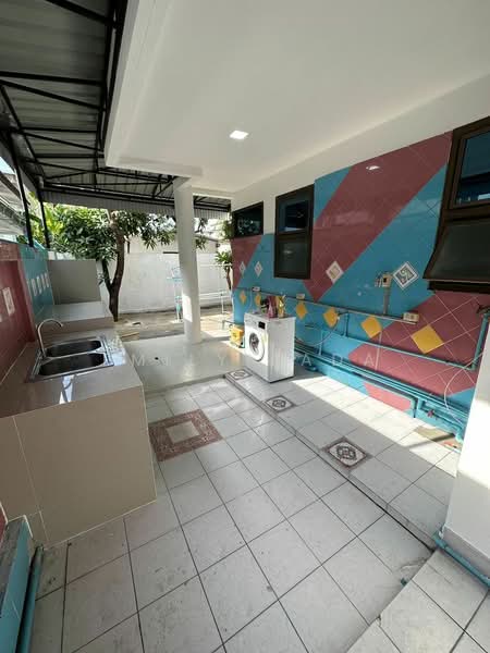 5-BR House, Bangkok, Phlapphla, Wang Thonglang, Bangkok, 5 Bedrooms, 524 sqm, Single Detached House For Sale, by Emily Bada, 500497818 - DDproperty.com