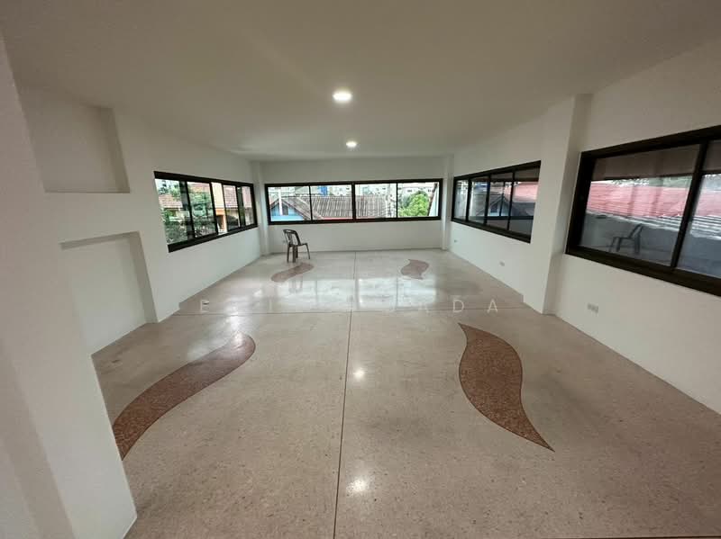 5-BR House, Bangkok, Phlapphla, Wang Thonglang, Bangkok, 5 Bedrooms, 524 sqm, Single Detached House For Sale, by Emily Bada, 500497818 - DDproperty.com