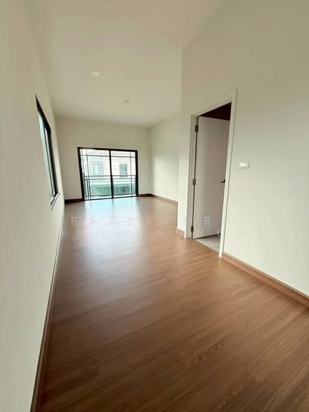 undefined, Bangkok, Praborommaharatchawang, Phra Nakhon, Bangkok, 4 Bedrooms, 185 sqm, Single Detached House For Sale, by Pattaporn Yongsungnone, 500497981 - DDproperty.com