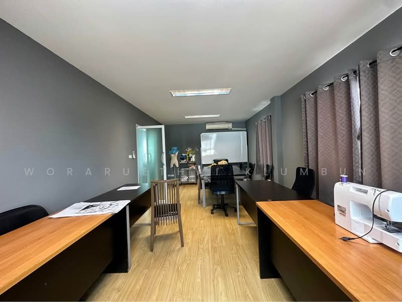 บ้าน 7-ห้องนอน, กรุงเทพ, ลาดพร้าว, กรุงเทพ, 316 ตร.ม., บ้านเดี่ยว ขาย, โดย Woraruethai Klumbun, 500498025 - DDproperty.com
