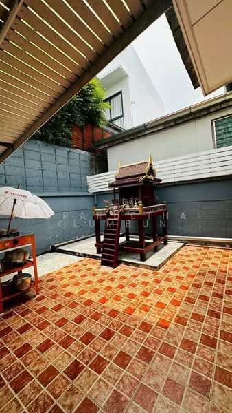 บ้าน 4-ห้องนอน, กรุงเทพ, ลาดพร้าว, กรุงเทพ, 235 ตร.ม., บ้านเดี่ยว ขาย, โดย Woraruethai Klumbun, 500498030 - DDproperty.com