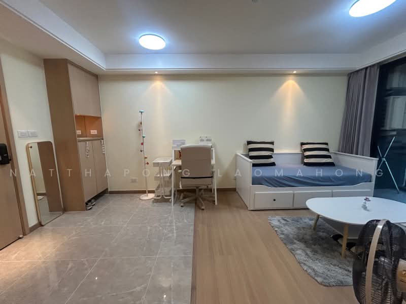 Regal Sathon-Naradhiwas, Bangkok, Naradhiwas Rajanagarindra Road, Thung Maha Mek, Sathon, Bangkok, 1 Bedroom, 40 sqm, Condo For Rent, by Natthapong Laomahong, 500498084 - DDproperty.com