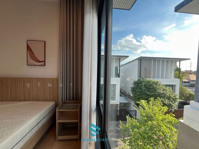 The Glamor Ekkamai – Praditmanutham, Bangkok, Soi Praditmanutham 8, Khlong Chaokhun Sing, Wang Thonglang, Bangkok, 3 Bedrooms, 412 sqm, Single Detached House For Sale, by สุวัฒนา สิริอิทธิรัตน์, 500498090 - DDproperty.com