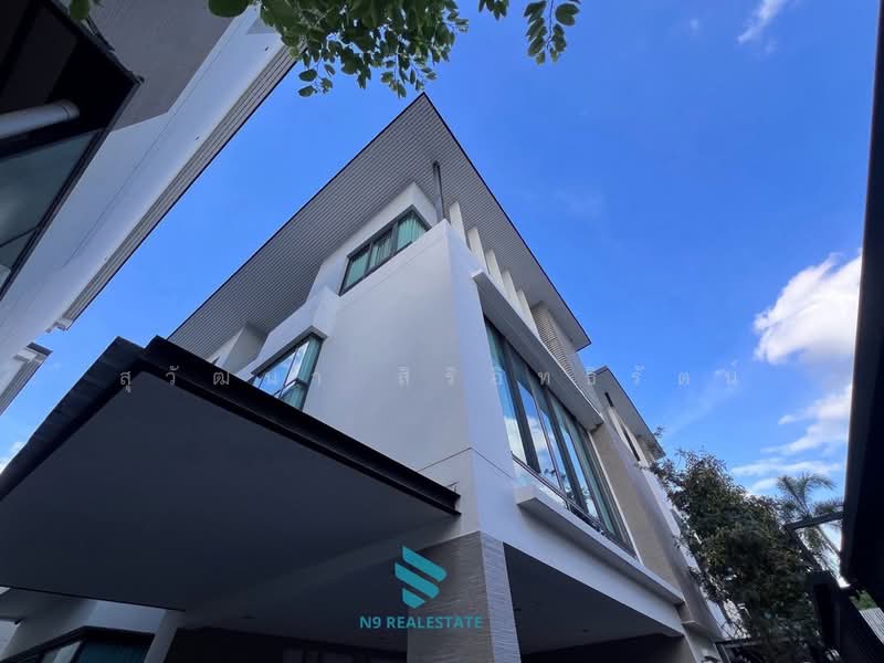The Glamor Ekkamai – Praditmanutham, Bangkok, Soi Praditmanutham 8, Khlong Chaokhun Sing, Wang Thonglang, Bangkok, 3 Bedrooms, 412 sqm, Single Detached House For Sale, by สุวัฒนา สิริอิทธิรัตน์, 500498090 - DDproperty.com