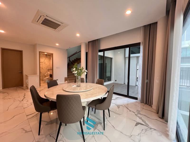 The Glamor Ekkamai – Praditmanutham, Bangkok, Soi Praditmanutham 8, Khlong Chaokhun Sing, Wang Thonglang, Bangkok, 3 Bedrooms, 412 sqm, Single Detached House For Sale, by สุวัฒนา สิริอิทธิรัตน์, 500498090 - DDproperty.com