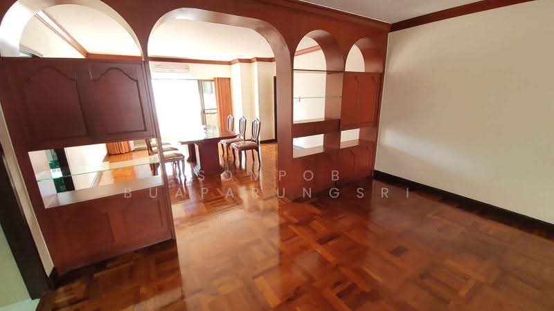 Rishi Court, Bangkok, 47 Soi Sukhumvit 15, Khlongtoei Nua, Watthana, Bangkok, 3 Bedrooms, 200 sqm, Condo For Rent, by Sompob Buaparungsri, 500498103 - DDproperty.com