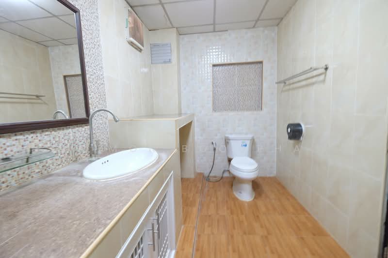 ตึกแถวรัชดา3, Bangkok, Huai Khwang, Bangkok, , 250 sqm, Shophouse For Rent, by Vimon Boodpha, 500498140 - DDproperty.com