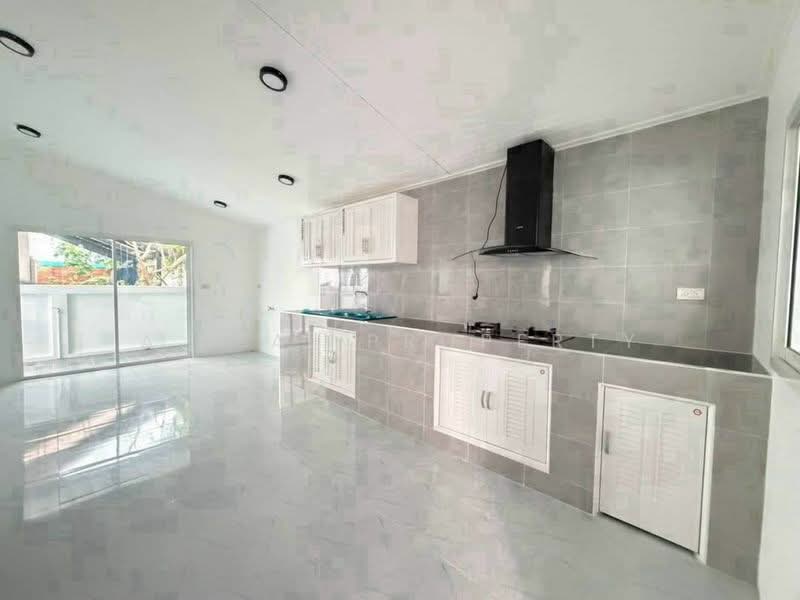Tada Town Aura, Chon Buri (Pattaya), Nong - Kham, Si Racha, Chon Buri (Pattaya), 3 Bedrooms, 150 sqm, Single Detached House For Sale, by A.T.A. Property, 500498145 - DDproperty.com
