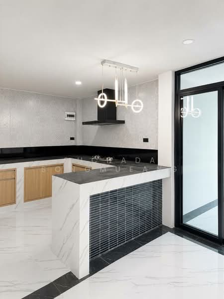 Rockgarden, Phuket, Ratsada, Muang Phuket, Phuket, 4 Bedrooms, 210 sqm, Single Detached House For Sale, by Suchada Songmueang, 500498184 - DDproperty.com