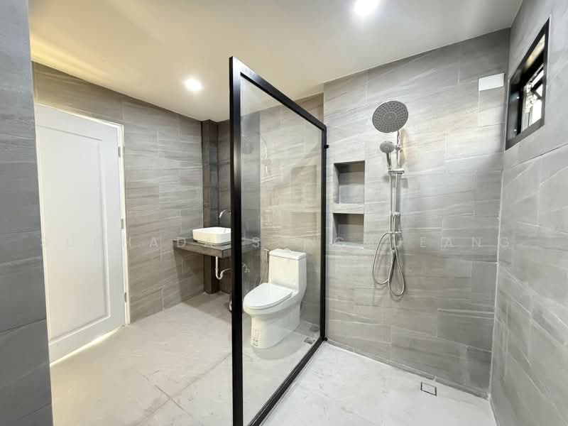 Rockgarden, Phuket, Ratsada, Muang Phuket, Phuket, 4 Bedrooms, 210 sqm, Single Detached House For Sale, by Suchada Songmueang, 500498184 - DDproperty.com