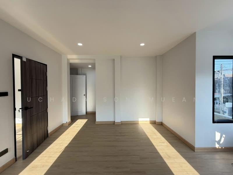 Rockgarden, Phuket, Ratsada, Muang Phuket, Phuket, 4 Bedrooms, 210 sqm, Single Detached House For Sale, by Suchada Songmueang, 500498184 - DDproperty.com